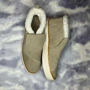 Toms Cobblestone Suede and Faux Fur Women's Paxton Slip-On Winter shoes Size 10
